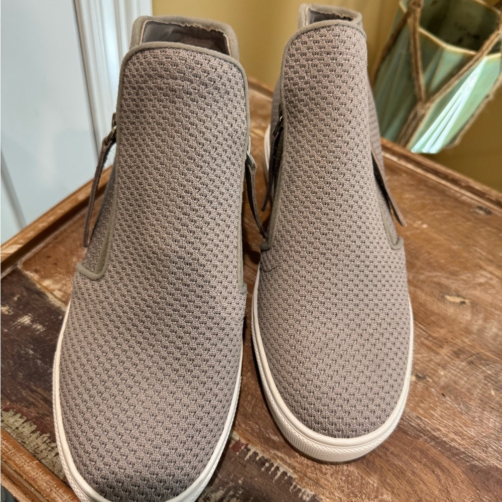 Women's Steve Madden Gray Slip-On Sneakers